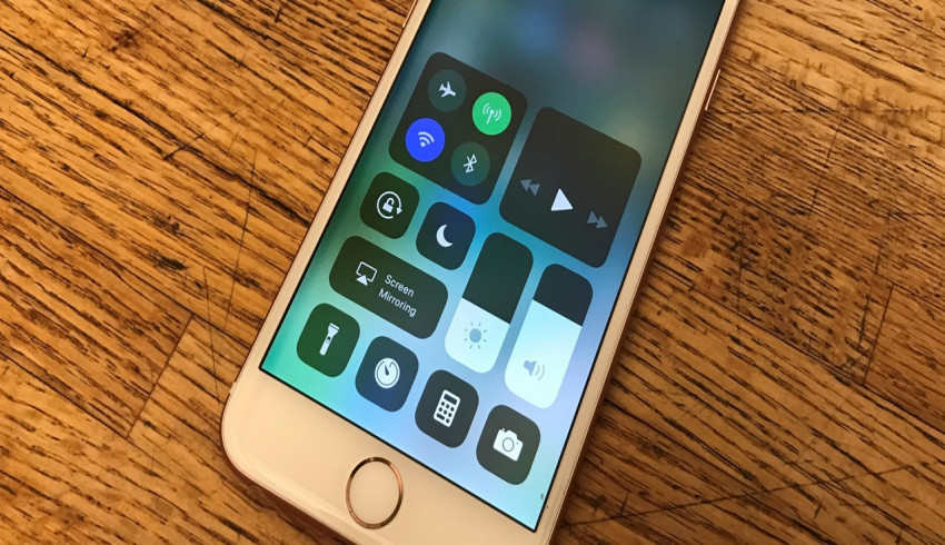 iOS 11 မှာ Wi-Fi နဲ့ Bluetooth ကို Control Center မှာတင် ပိတ်မရ
