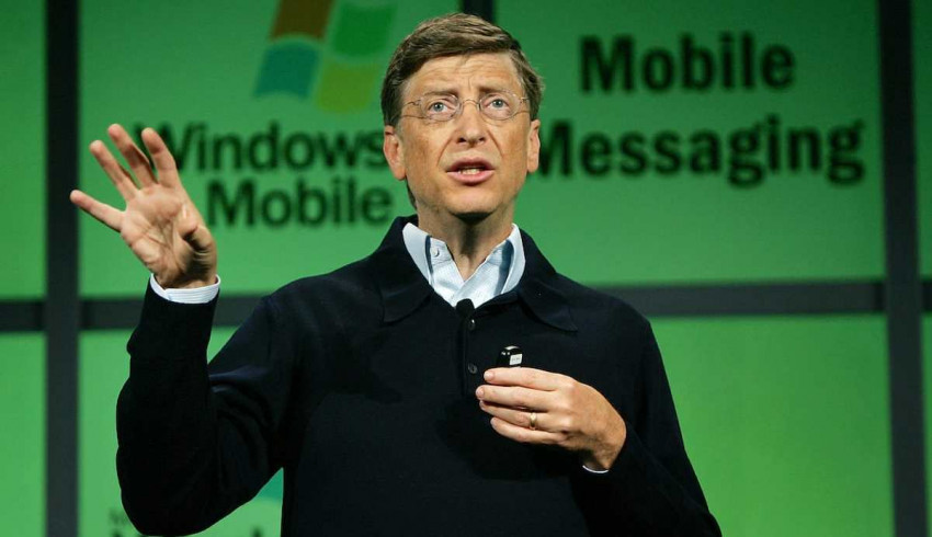 “လက်ရှိမှာ Android Phone ပဲ သုံးဖြစ်တယ်၊ iPhone ကိုတော့ No ပါ” ဆိုတဲ့ Bill Gates