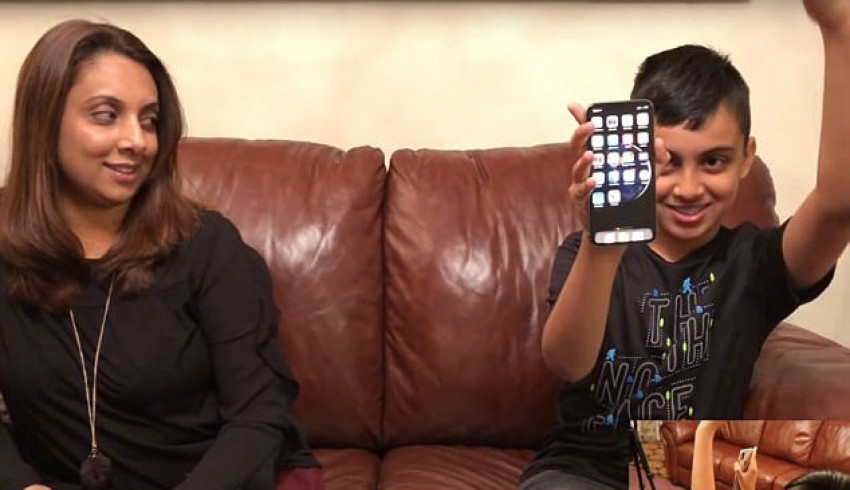 (၁၀) နှစ်သားတစ်ဦးက အမေဖြစ်သူရဲ့ iPhone X ကို Face ID သုံးပြီး ဖွင့်နိုင်ခဲ့