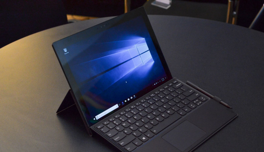Snapdragon 835 Processor သုံး Windows 10 ARM 2-In-1 Laptop မော်ဒယ်လ်သစ်ကို Lenovo မိတ်ဆက်