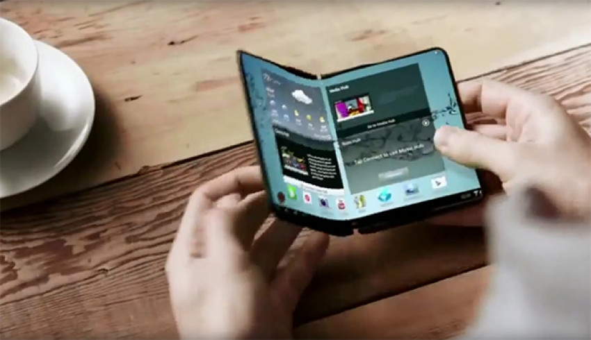 ကွေးနိုင် ခေါက်နိုင်တဲ့ Foldable Smartphone ကို CES 2018 မှာ တိတ်တဆိတ် ပြသသွားခဲ့တဲ့ Samsung